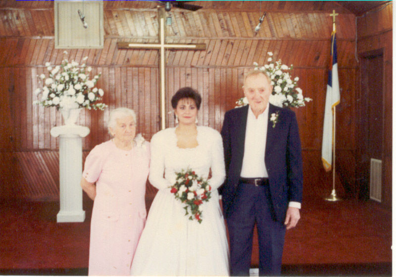 oma,-deborah-&-elbrey,-deborah's-wedding.jpg